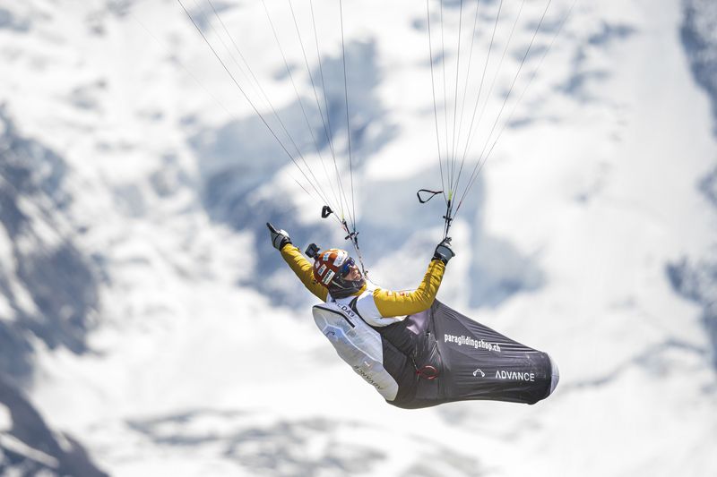 Chrigel Maurer gewinnt X-Alps 2021
